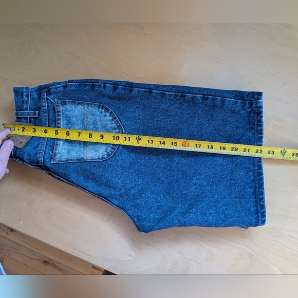 COBRA 90' Denim Women Jorts Size 30 Made In Canada Washed Pockets Loose Fit - Picture 9 of 11